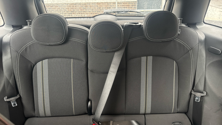 MINI Hatchback 2.0 Cooper S Sport II 5dr Petrol Hatchback